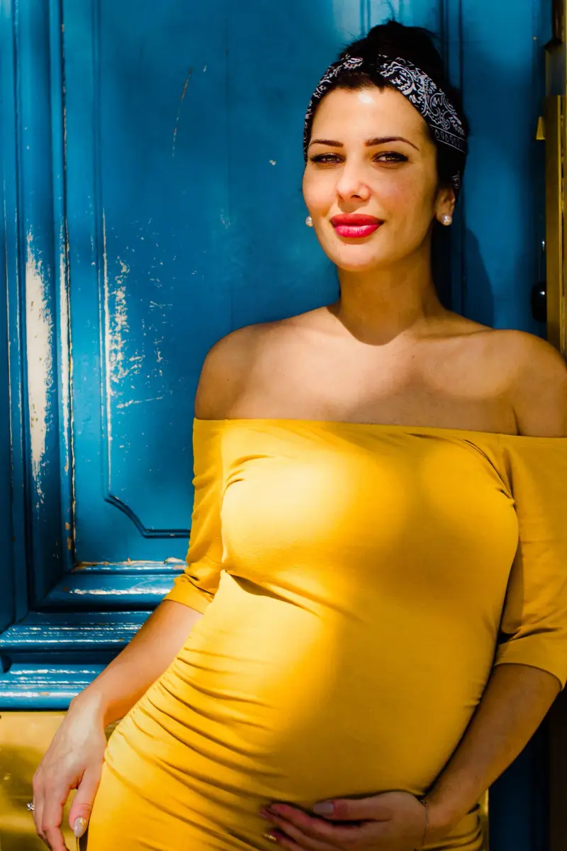 Radiant pregnant, for La Clinique des Femmes